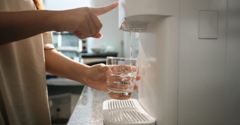 Conserto de Purificador de Água em Governador Valadares | Assistência Perto de Mim agua sem controle de temperatura